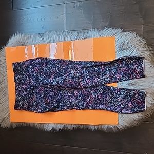 Nwot! Lululemon base pace hi-rise crop 23" floral spray multi